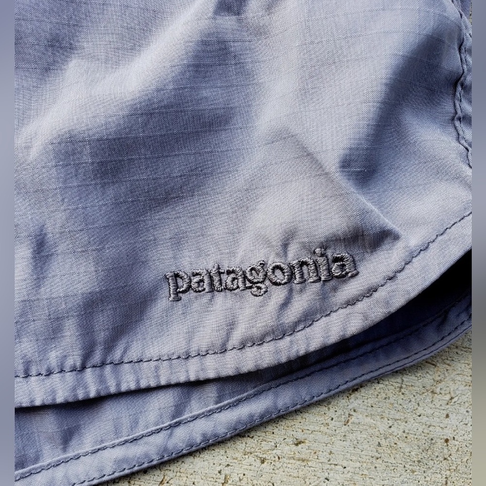 Patagonia lightweight hiking shorts women's size 6.